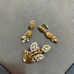 Crown Trifari Gold-Tone Crystal Leaf Earrings and Brooch Set